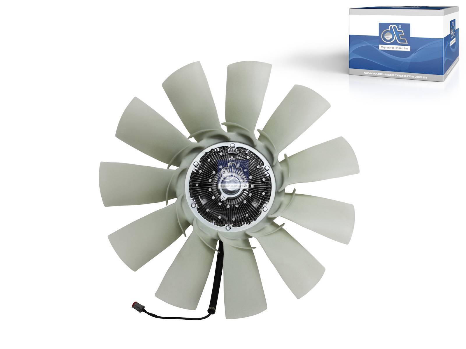 Fan with clutch