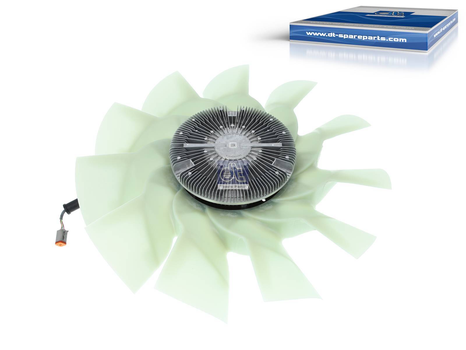 Fan with clutch